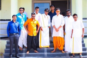 indian boys group in ethnic attire