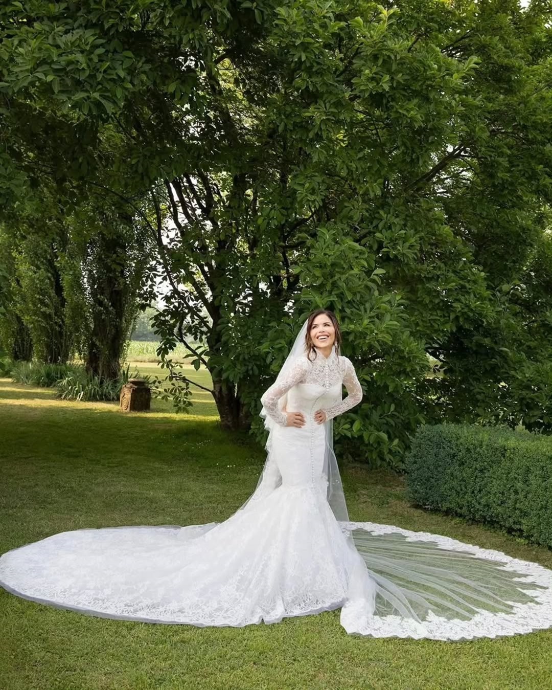 The World's Richest Wedding: Jeff Bezos and Lauren Sánchez Tie the Knot -  Samyakk: Sarees | Sherwani | Salwar Suits | Kurti | Lehenga | Gowns | Mens  Wear, image size:1080x1349