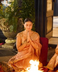 Alia bhat in Rose-gold saree