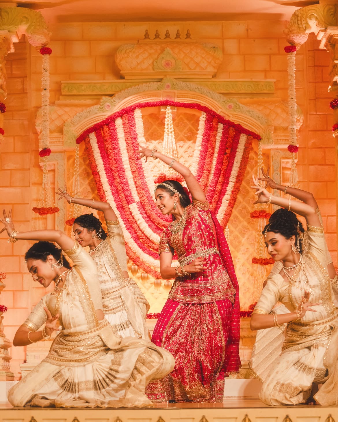 Gorgeous radhika ambani 🩷 Stunning in a Custom handwoven Kanjeevaram silk in rich jewel pink, (2)